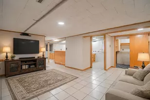 5250 S Nagle Ave, Chicago, IL 60638 - Photo 13