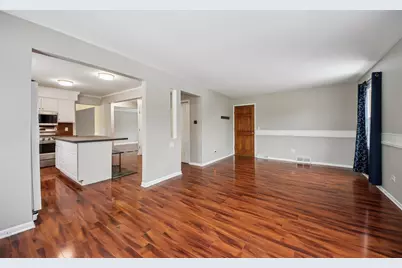 922 Dearborn Circle, Carol Stream, IL 60188 - Photo 11