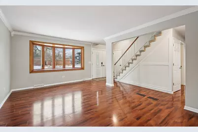 922 Dearborn Circle, Carol Stream, IL 60188 - Photo 3