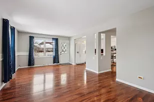 922 Dearborn Cir, Carol Stream, IL 60188 - Photo 11