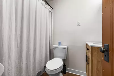 525 S Memorial Avenue, Rockford, IL 61102 - Photo 7