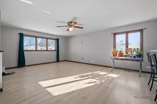 150 Lakewood Dr, Antioch, IL 60002 - Photo 5