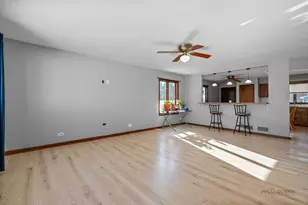 150 Lakewood Dr, Antioch, IL 60002 - Photo 7