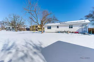 150 Lakewood Dr, Antioch, IL 60002 - Photo 19