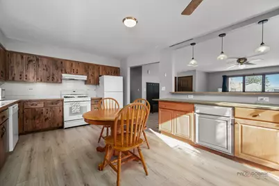 150 Lakewood Drive, Antioch, IL 60002 - Photo 9