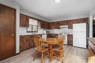 150 Lakewood Dr, Antioch, IL 60002 - Photo 11