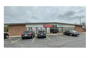 1622 DeKalb Ave, Sycamore, IL 60178 - Photo 1