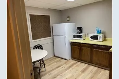 1622 Dekalb Avenue, Sycamore, IL 60178 - Photo 3