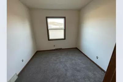 1642 Maness Court, Sycamore, IL 60178 - Photo 13