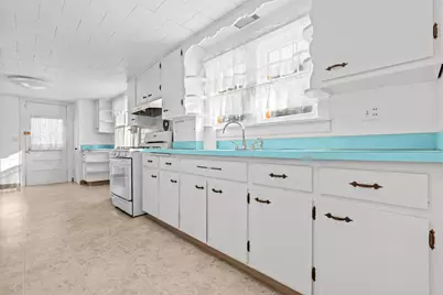 3203 Montrose Avenue, Rockford, IL 61101 - Photo 13