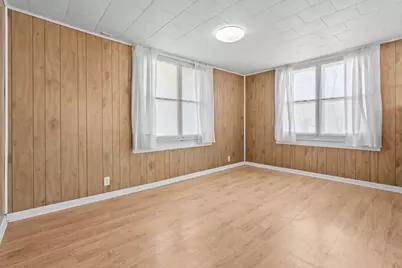 3203 Montrose Avenue, Rockford, IL 61101 - Photo 9