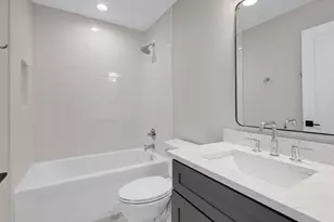 108 N Evergreen Ave, Elmhurst, IL 60126 - Photo 23