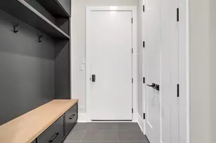 108 N Evergreen Ave, Elmhurst, IL 60126 - Photo 17