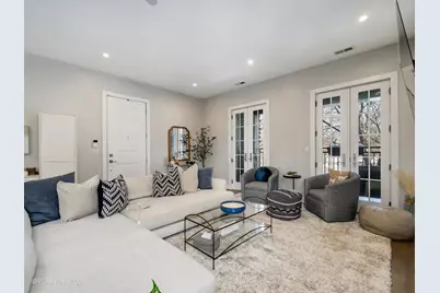 2335 W Montrose Avenue #2, Chicago, IL 60618 - Photo 3