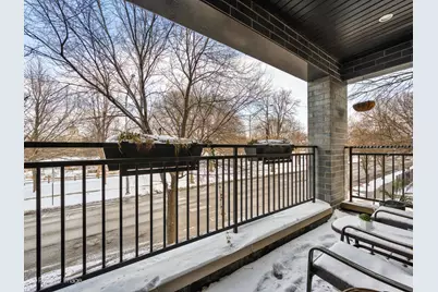2335 W Montrose Avenue #2, Chicago, IL 60618 - Photo 19