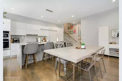 2335 W Montrose Avenue #2, Chicago, IL 60618 - Photo 7