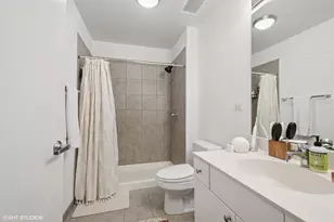 235 W Van Buren St, Chicago, IL 60607 - Photo 13