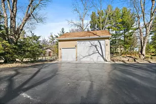 4917 Wayside Dr, McHenry, IL 60051 - Photo 3