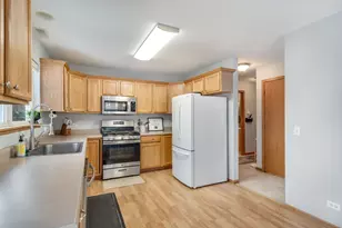 34 Elm Ave, Fox Lake, IL 60020 - Photo 7