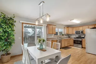 34 Elm Ave, Fox Lake, IL 60020 - Photo 5