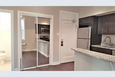 432 W Belmont Avenue #102, Chicago, IL 60657 - Photo 1