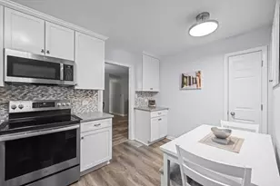 267 Timber Hill Rd, Buffalo Grove, IL 60089 - Photo 9