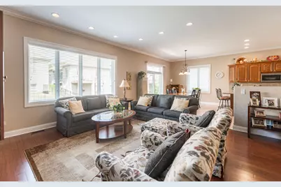 101 Rose Drive, Bloomingdale, IL 60108 - Photo 9