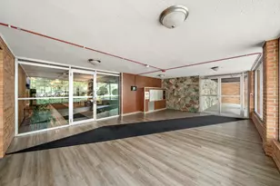 333 S East Ave, Oak Park, IL 60302 - Photo 3