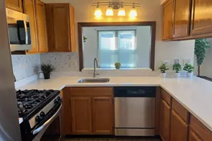 1796 Vermont Dr, Elk Grove Village, IL 60007 - Photo 11