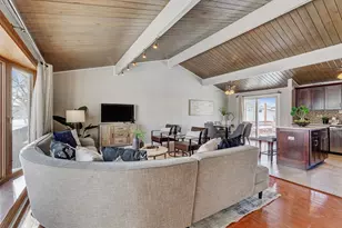 1426 Danbury Ln, Des Plaines, IL 60018 - Photo 3