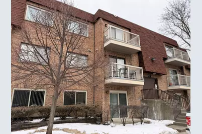 607 W Central Road #A-4, Mount Prospect, IL 60056 - Photo 1