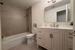 607 W Central Rd, Mount Prospect, IL 60056 - Photo 7