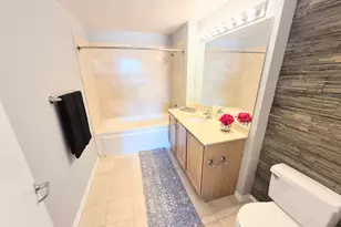 210 S Desplaines St, Chicago, IL 60661 - Photo 9