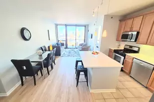 210 S Desplaines St, Chicago, IL 60661 - Photo 3