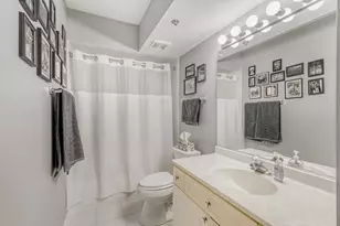 720 Creekside Dr, Mount Prospect, IL 60056 - Photo 13