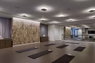 211 N Harbor Dr, Chicago, IL 60601 - Photo 17