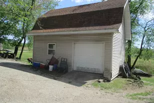 1864 N 2753rd Rd, Ottawa, IL 61350 - Photo 21