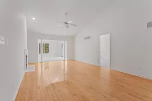 2410 Stillwater Dr, Champaign, IL 61821 - Photo 15