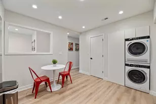 7109 N Western Ave, Chicago, IL 60645 - Photo 11