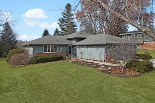 210 Park Crest Dr, Freeport, IL 61032 - Photo 59