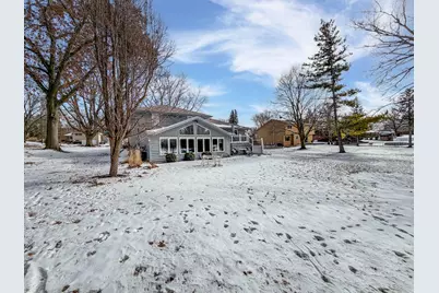 210 Park Crest Drive, Freeport, IL 61032 - Photo 11