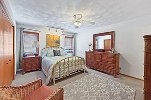 210 Park Crest Dr, Freeport, IL 61032 - Photo 35