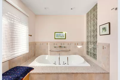 [Address not provided], Northbrook, IL 60062 - Photo 17