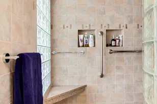 [Address not provided], Northbrook, IL 60062 - Photo 19