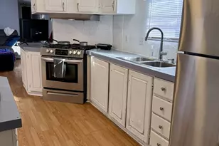 297 Pattie Ln, Lynwood, IL 60411 - Photo 9