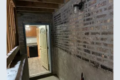 6341 N Washtenaw Avenue #GW, Chicago, IL 60659 - Photo 15