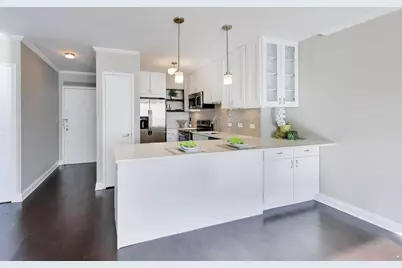 [Address not provided], Chicago, IL 60610 - Photo 11