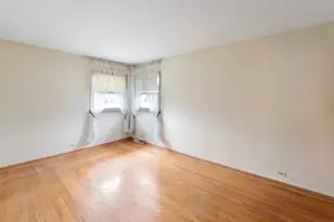 8300 W Balmoral Ave, Chicago, IL 60656 - Photo 13