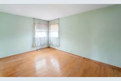 8300 W Balmoral Avenue, Chicago, IL 60656 - Photo 17