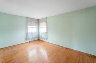 8300 W Balmoral Ave, Chicago, IL 60656 - Photo 17